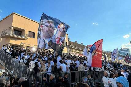 Fico podržao Vučića i SNS, studenti iz Srbije pješače na završni miting, otkazi u N1