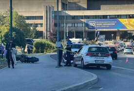 Sudar motocikla i automobila na Alipašinom Polju: Jedna traka zatvorena za saobraćaj