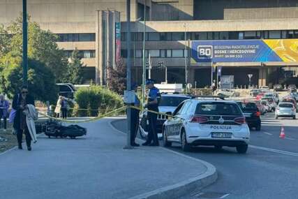 Sudar motocikla i automobila na Alipašinom Polju: Jedna traka zatvorena za saobraćaj