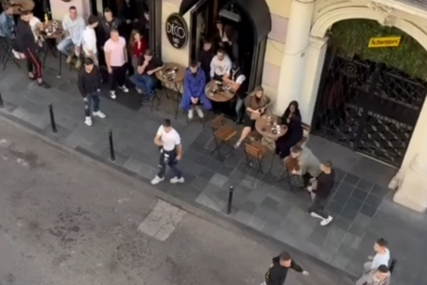 Tuča u centru Sarajeva: Letile stolice i flaše! (VIDEO)