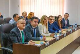 SDA i NES-PDA vodeće u USK, osam političkih subjekata prelazi izborni prag