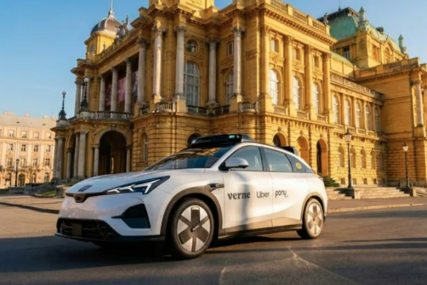 Rimčev robotaksi sam vozi do aerodroma, testiralo se na ulicama Zagreba