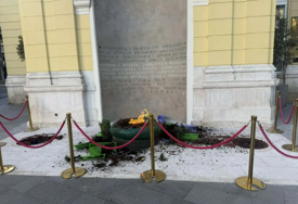 Nepoznate osobe uništile prostor oko Vječne vatre u centru Sarajeva