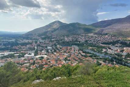 Na Bjelašnici jutros minus 4 stepena, u Mostaru i Trebinju 14, danas u BiH sunčano vrijeme